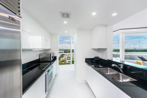 4B Super Premium Private Condo at the Setai Apartment in South Beach Miami