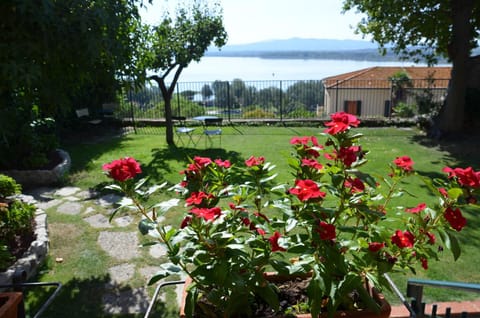 Garden, Balcony/Terrace, Garden view, Lake view