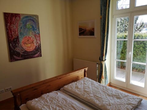 Bedroom, Garden view