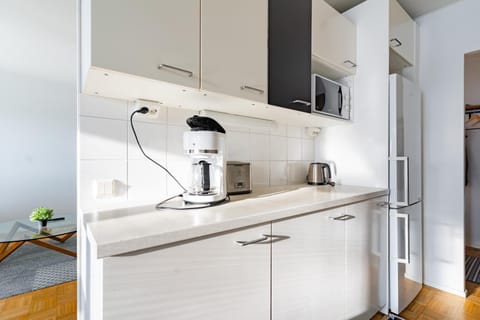 Coffee/tea facilities, Kitchen or kitchenette, microwave, toaster