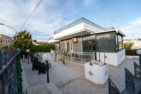 Property building, Day