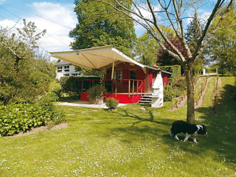 Chalet Loire proche Sancerre Chalet in Centre-Val de Loire