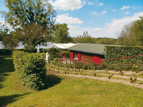 Chalet Loire proche Sancerre Chalet in Centre-Val de Loire