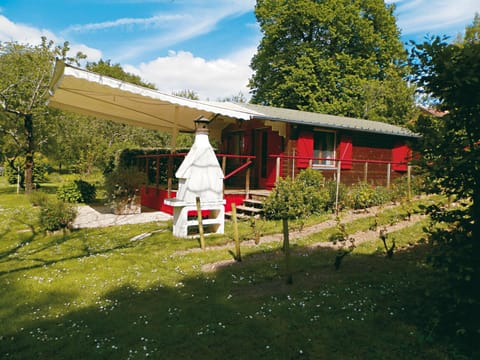 Chalet Loire proche Sancerre Chalet in Centre-Val de Loire