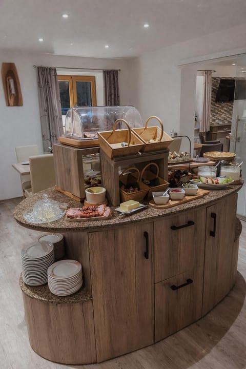 Breakfast, Buffet breakfast