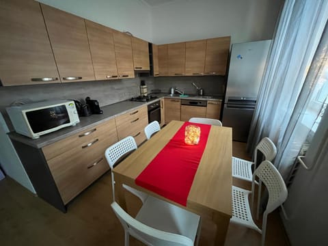 dishwasher, minibar, kitchen