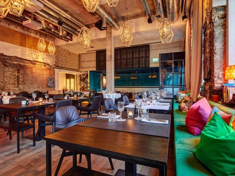 Restaurant/places to eat