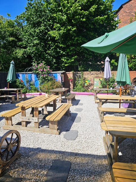 Garden, Seating area