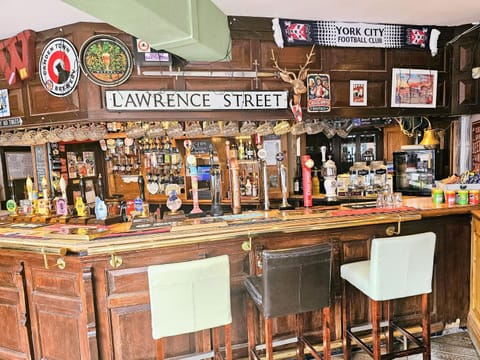 Lounge or bar