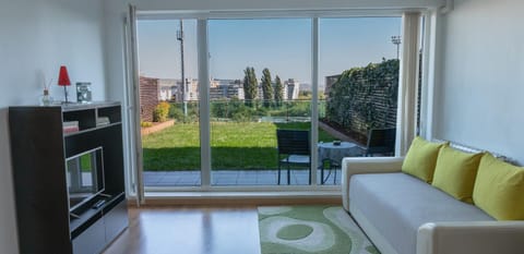 Living room, Garden view