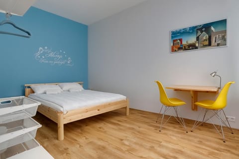 Bed, Photo of the whole room