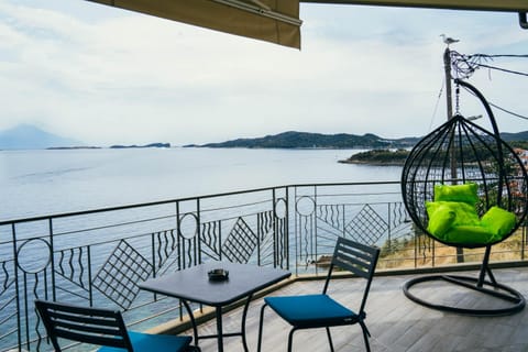 Natural landscape, View (from property/room), Balcony/Terrace, Mountain view, Sea view