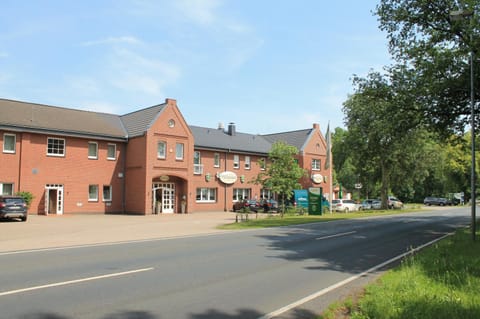 Property building, Facade/entrance, Day