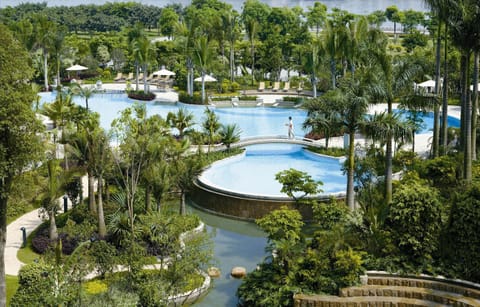 Swimming pool, Swimming pool