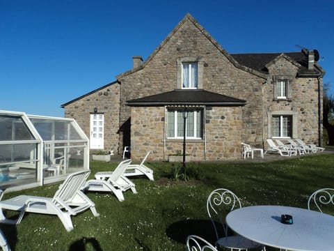 Property building, Garden