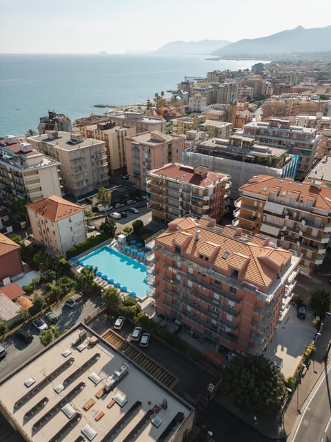 Property building, Bird's eye view, Pool view, Sea view, Swimming pool