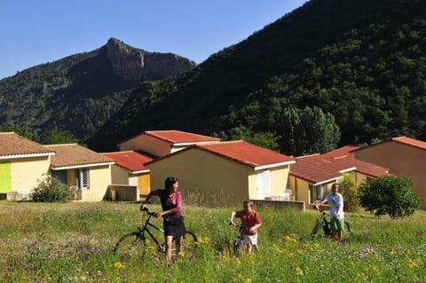 Spring, People, Natural landscape, Mountain view, group of guests