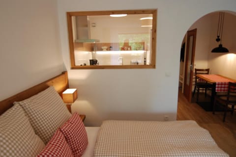 Kitchen or kitchenette, Living room, Seating area, Dining area, Bedroom