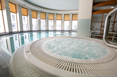 Swimming pool, Swimming pool