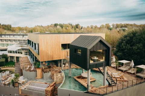 Hôtel Lancelot & Spa - Domaine du Roi Arthur Apartment hotel in Ploërmel