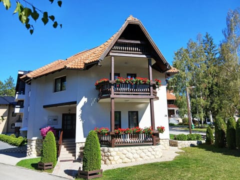 Property building, Garden view, Garden view