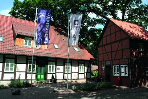 Property building, Day