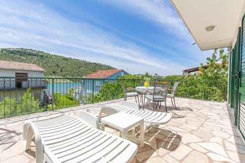 Balcony/Terrace, children, Family