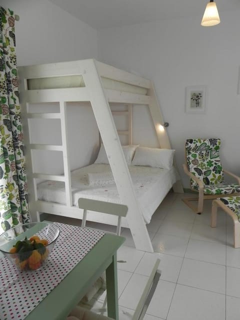 bunk bed