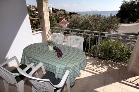 Balcony/Terrace, children, Family