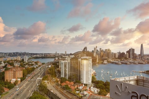 View (from property/room), City view, Landmark view, Sea view