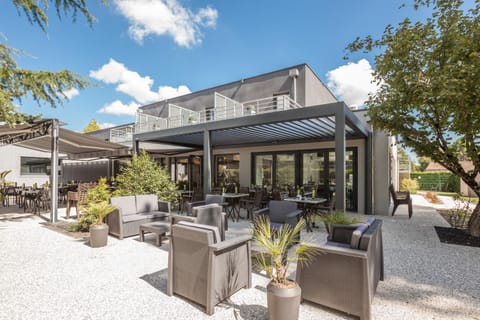 Patio, Restaurant/places to eat, Day, Summer, Garden, Garden view