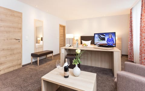 TV and multimedia, Seating area