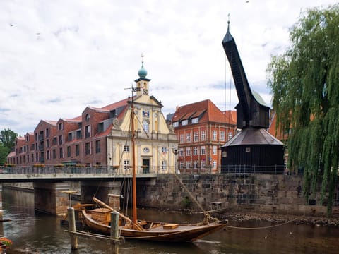 Facade/entrance, River view