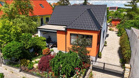 Property building, Street view
