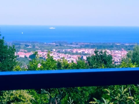 Property building, Balcony/Terrace, Sea view
