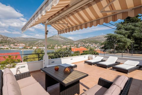 Balcony/Terrace, Seating area, Garden view, Mountain view, Sea view