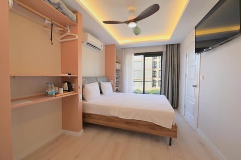 Bedroom, air conditioner