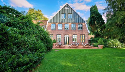 Property building, Facade/entrance, Natural landscape, Garden view