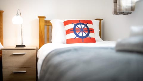 Seaview, Luxury apartment, 2 min walk to Porth Beach Apartment in Newquay