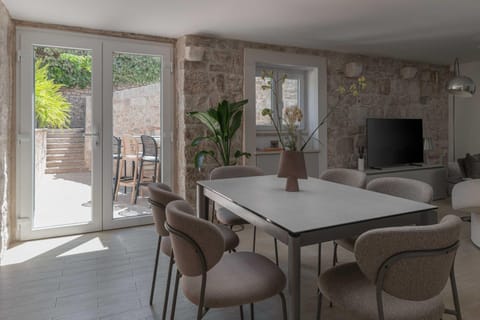 Balcony/Terrace, Living room