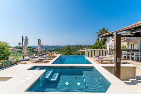 Massage, Pool view, Sea view, Swimming pool, Swimming pool