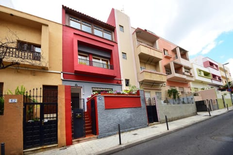 Facade/entrance, Street view