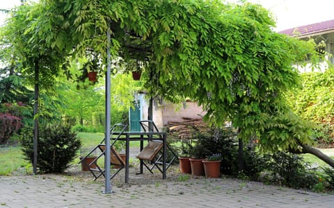 Facade/entrance, Floor plan