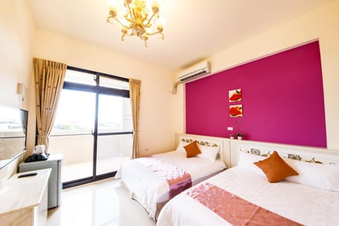 Bed, Photo of the whole room