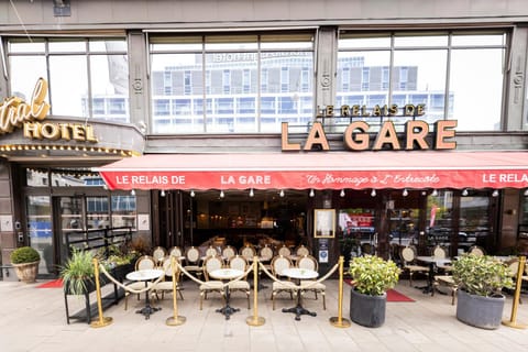 Property building, Restaurant/places to eat