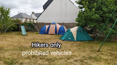 Bod e ti Faned, jardin d'hôtes réservé aux randonneurs sans véhicule motorisé Bed and Breakfast in Brittany