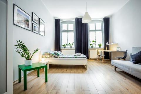 Bed, Other, Photo of the whole room, towels
