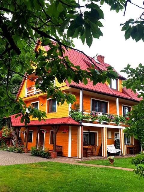 Property building, Spring, Day, Garden, Garden view