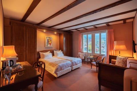 Bed, Natural landscape, Balcony/Terrace, Living room, Photo of the whole room, Seating area, Bedroom, Mountain view, wardrobe