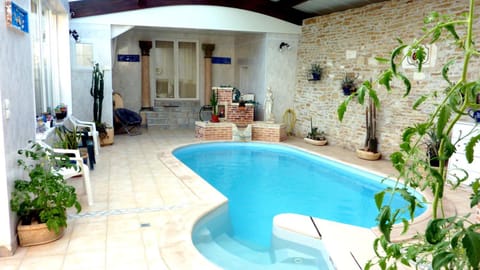 Swimming pool, Swimming pool